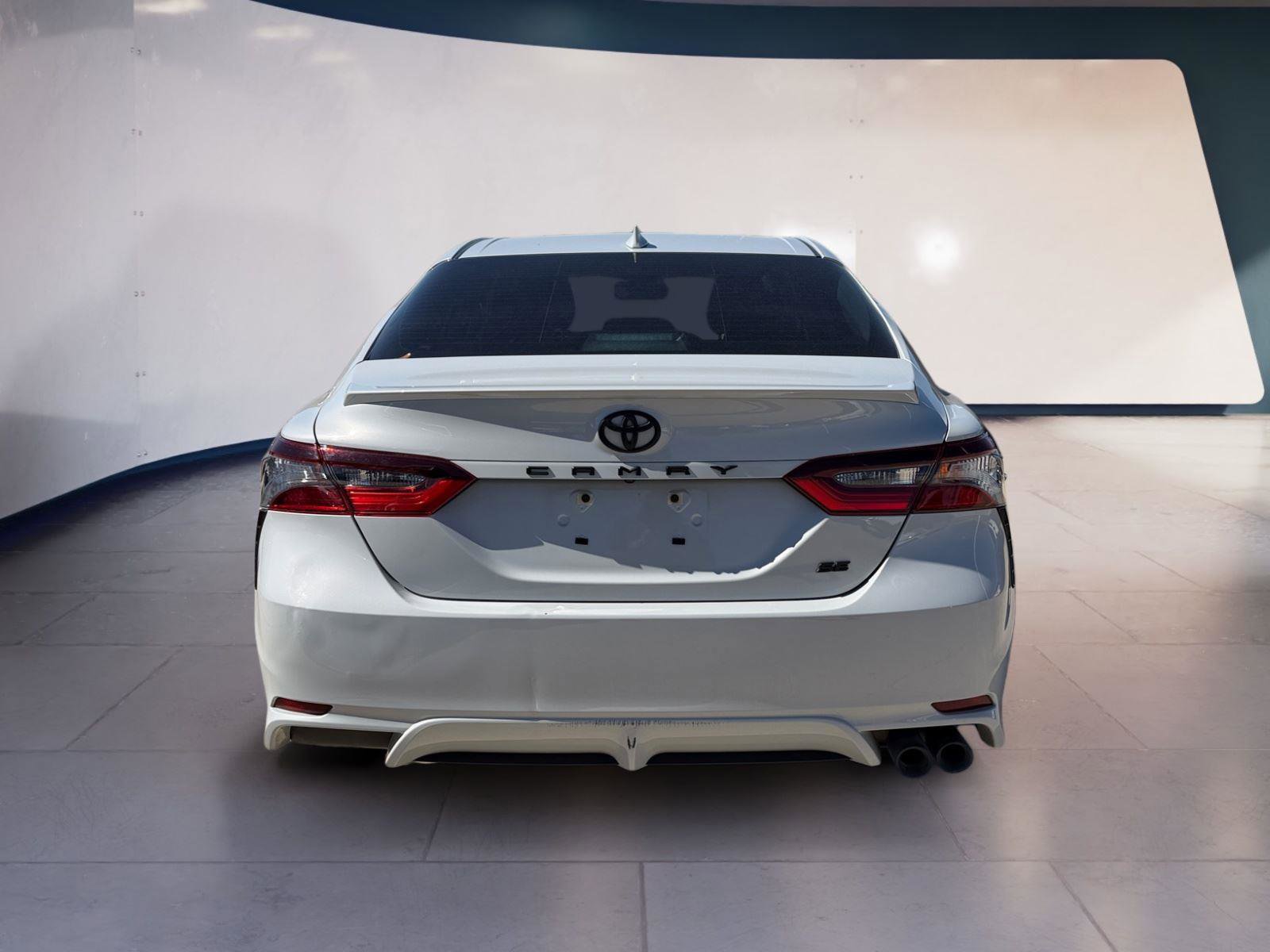 Used 2023 Toyota Camry SE image 4