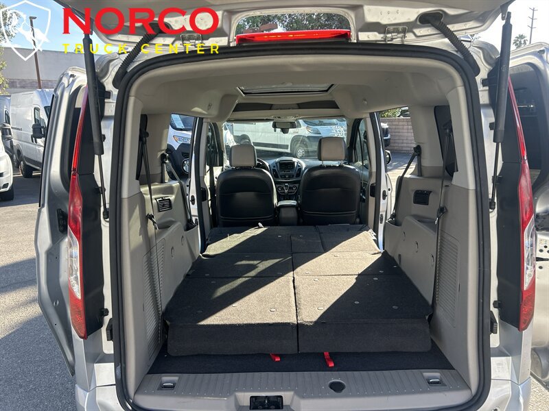 Used 2015 Ford Transit Connect Titanium FWD image 12