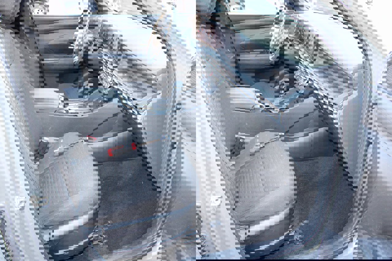 Used 2025 Hyundai Santa Cruz SE image 15