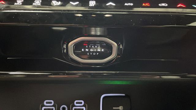 New 2026 Jeep Grand Cherokee Altitude image 23