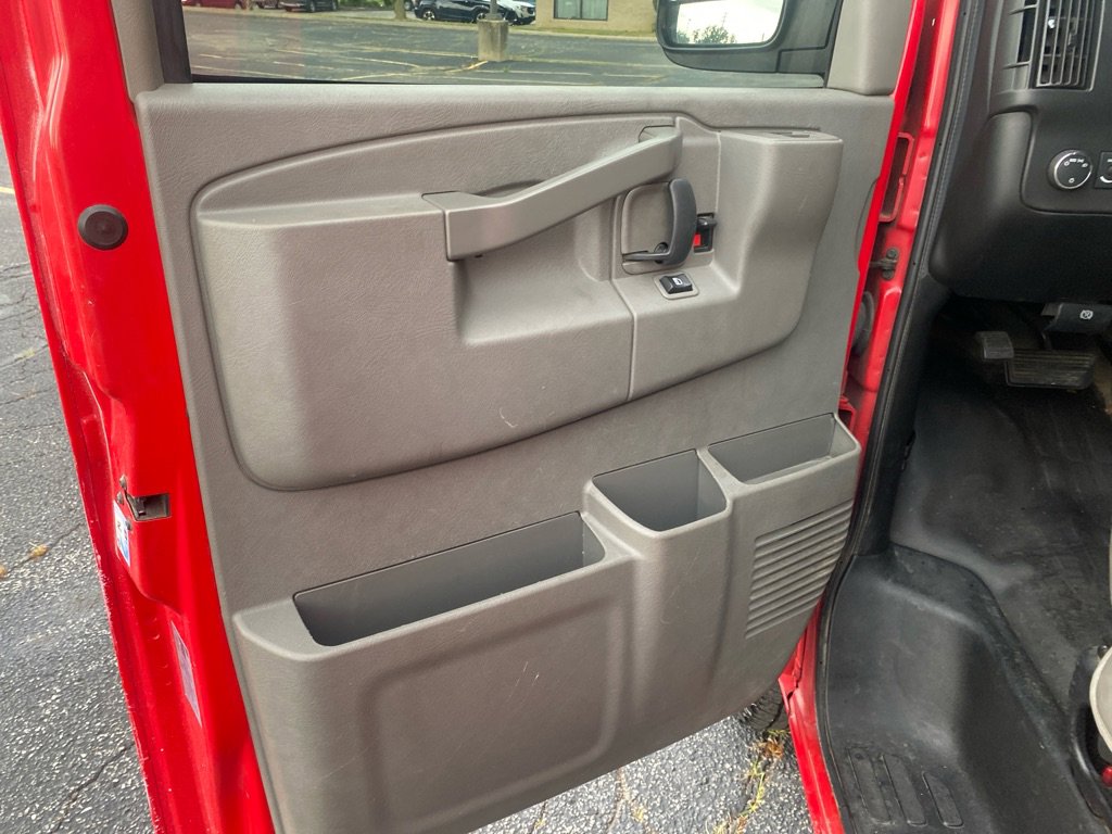 Used 2020 Chevrolet Express 2500 w/ Driver Convenience Package image 10