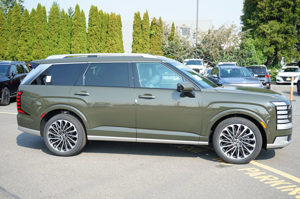 Used 2026 Hyundai Palisade Calligraphy image 4