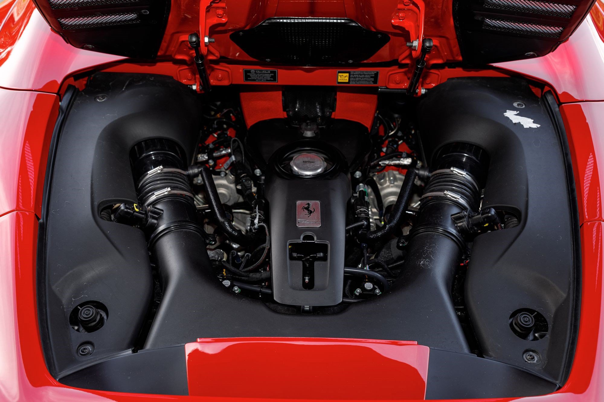 Used 2021 Ferrari F8 Tributo RWD image 17