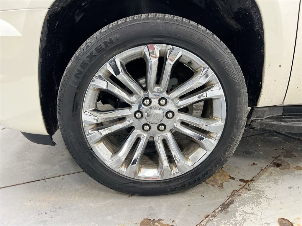 Used 2012 GMC Yukon SLT w/ SLT-2 Equipment Package image 26