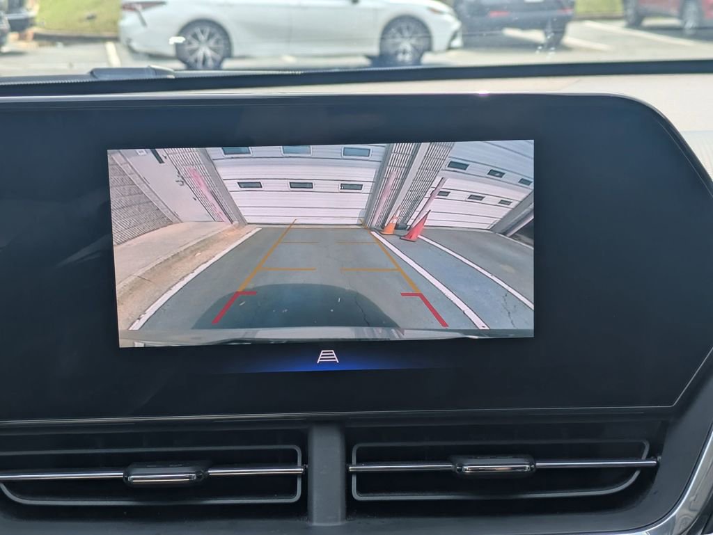 Used 2025 Chevrolet Trax LT w/ LT Convenience Package image 20