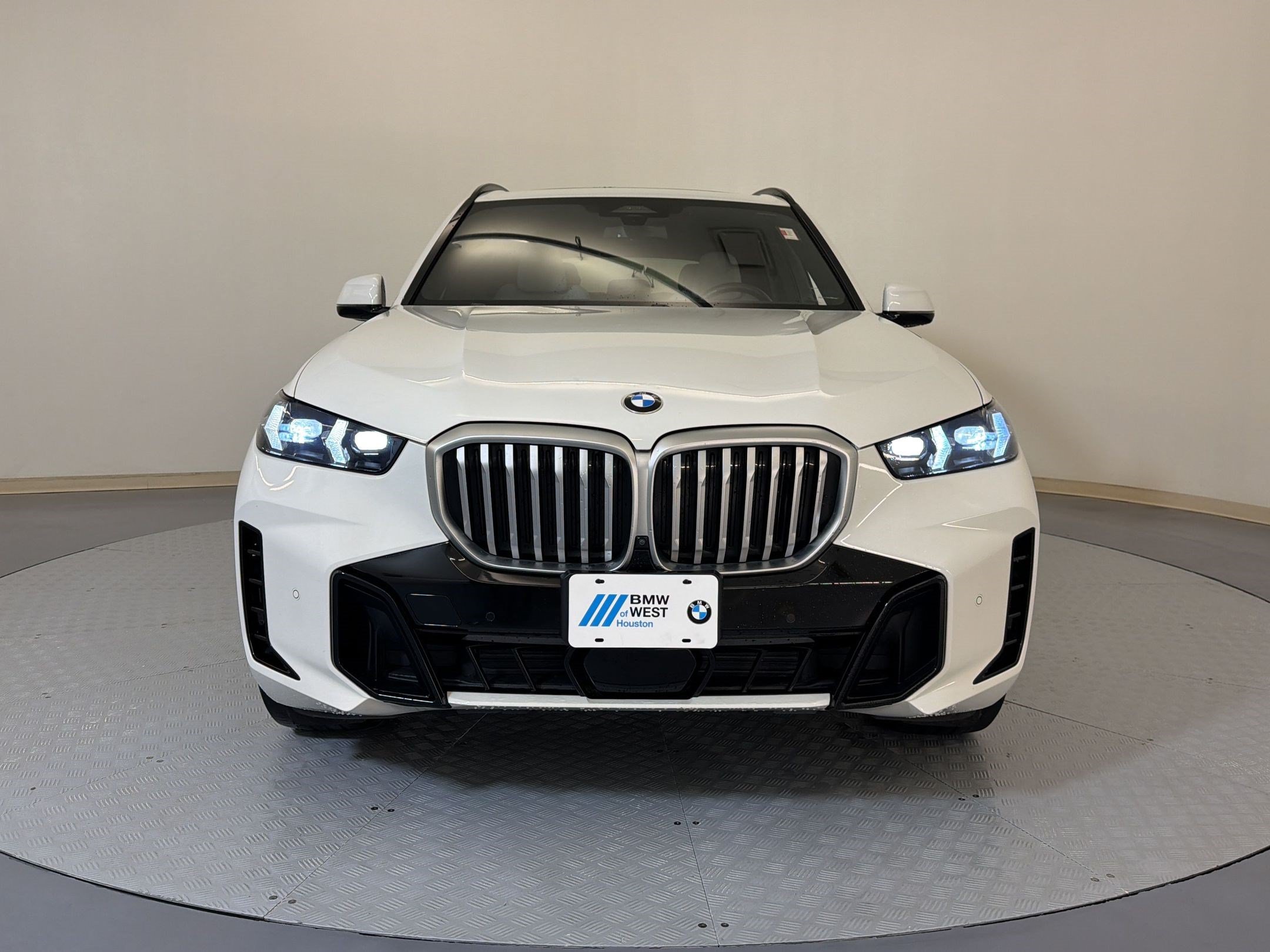 Used 2024 BMW X5 sDrive40i w/ M Sport Package RWD image 6