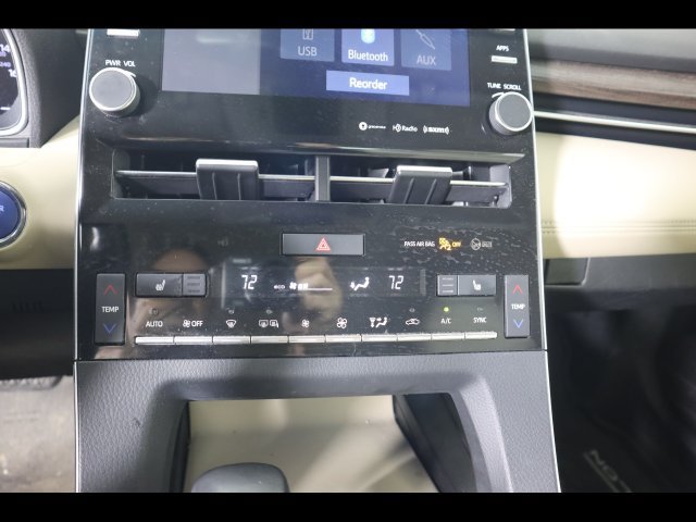 Used 2020 Toyota Avalon XLE w/ Moonroof Package FWD image 52