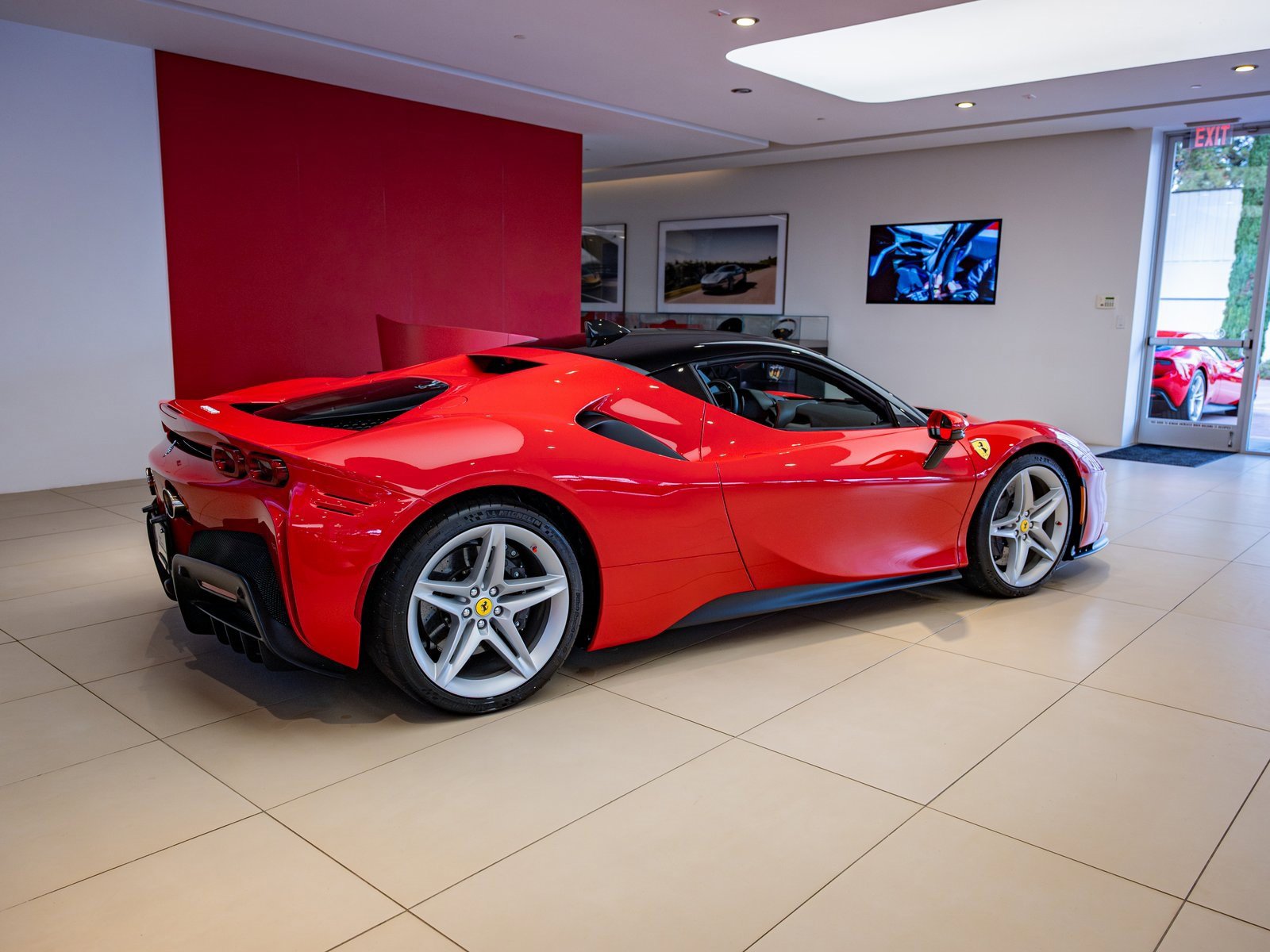 Used 2023 Ferrari SF90 Stradale image 6