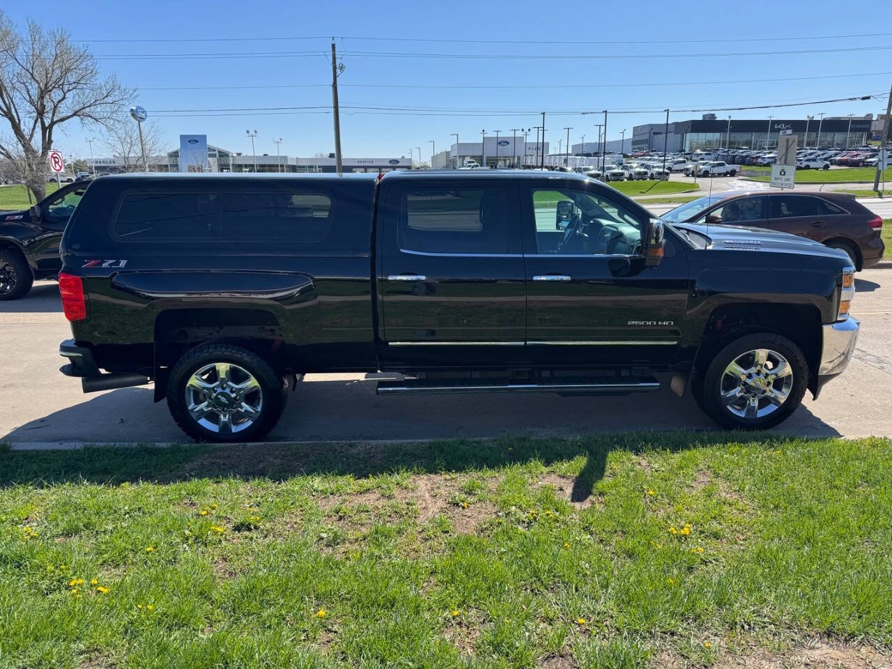 Used 2019 Chevrolet Silverado 2500 LTZ w/ Duramax Plus Package AWD/4WD image 6