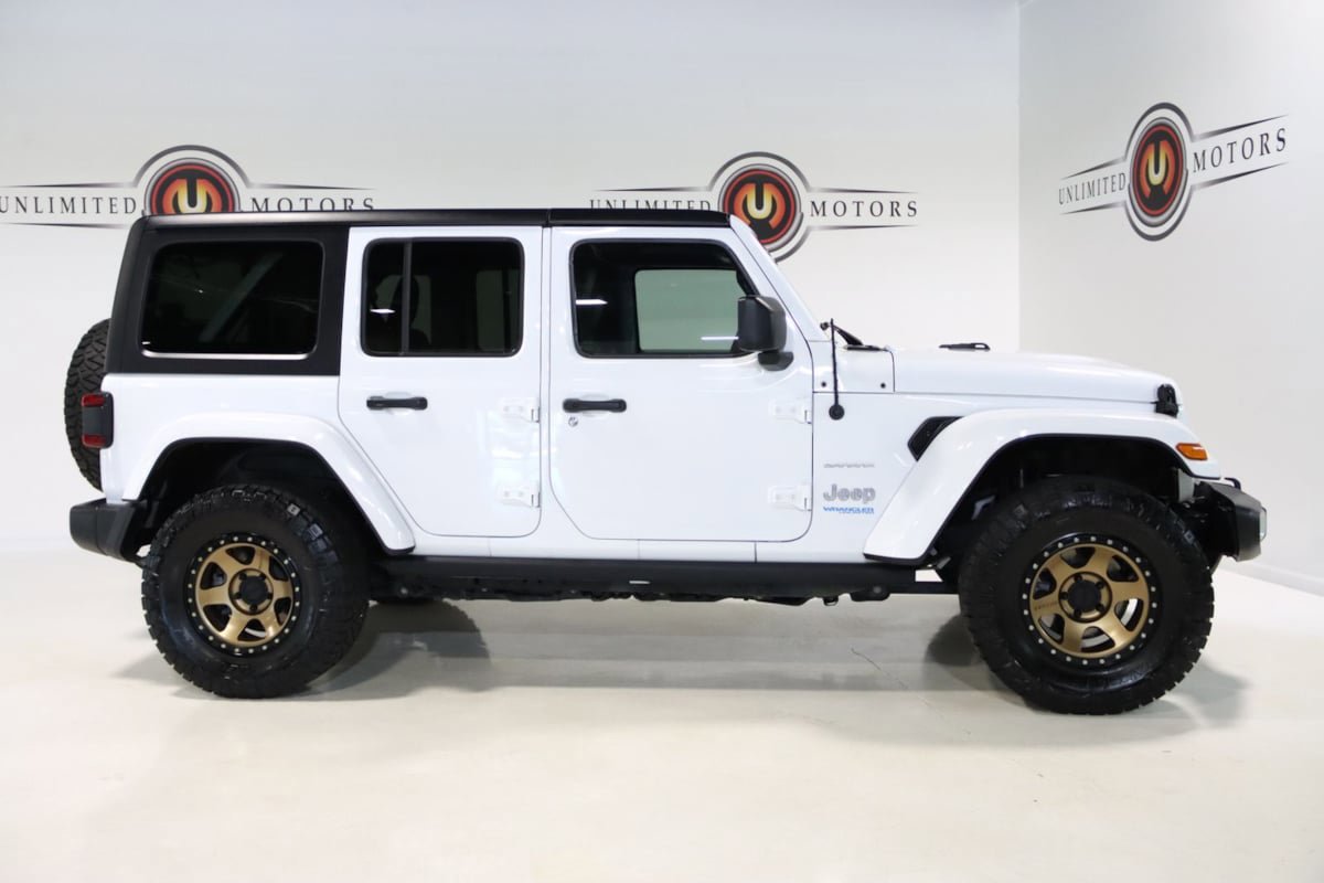 Used 2021 Jeep Wrangler Unlimited Sahara w/ Dual Top Group AWD/4WD image 82