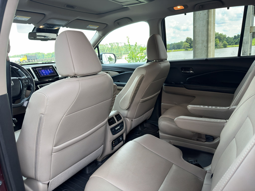 Used 2017 Honda Pilot Elite image 13