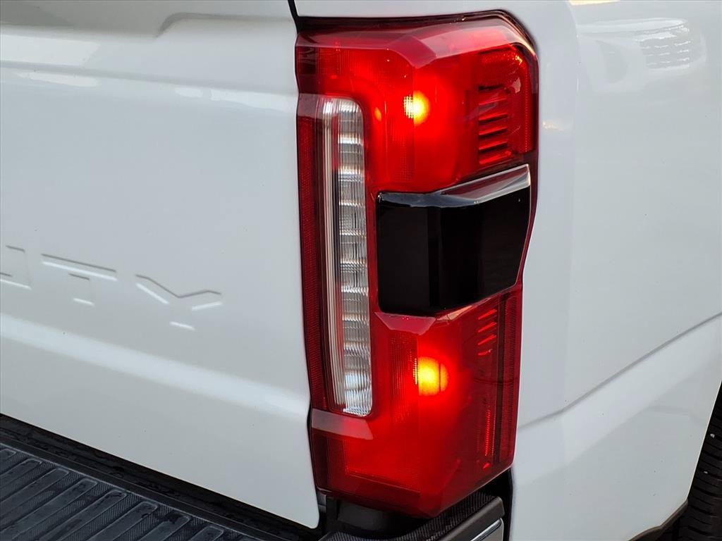 Used 2026 Ford F250 Lariat RWD image 12