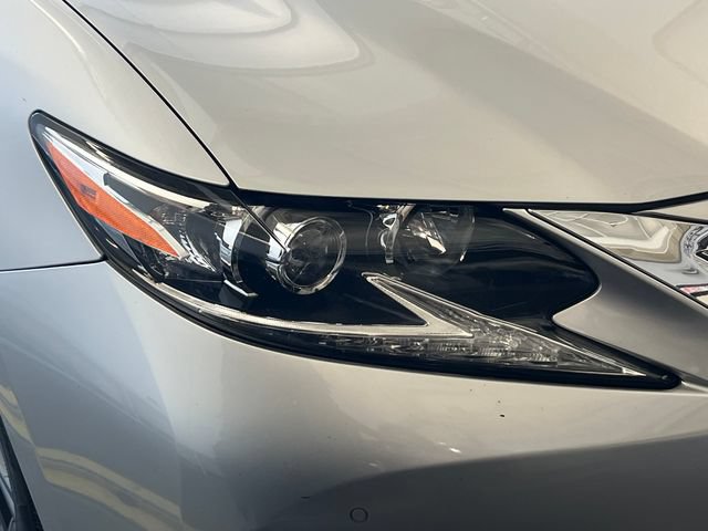 Used 2018 Lexus ES 350 w/ Premier Package FWD image 14
