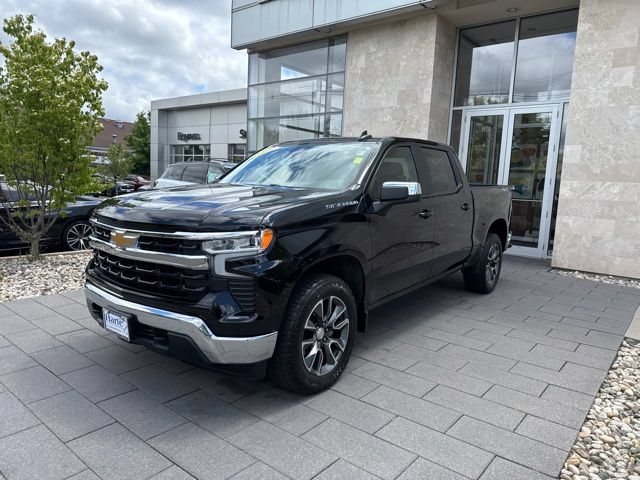 Used 2024 Chevrolet Silverado 1500 LT AWD/4WD image 3
