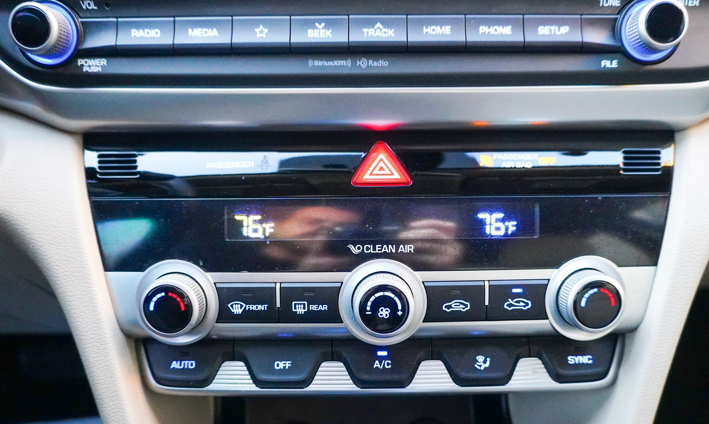 Used 2020 Hyundai Elantra ECO image 29