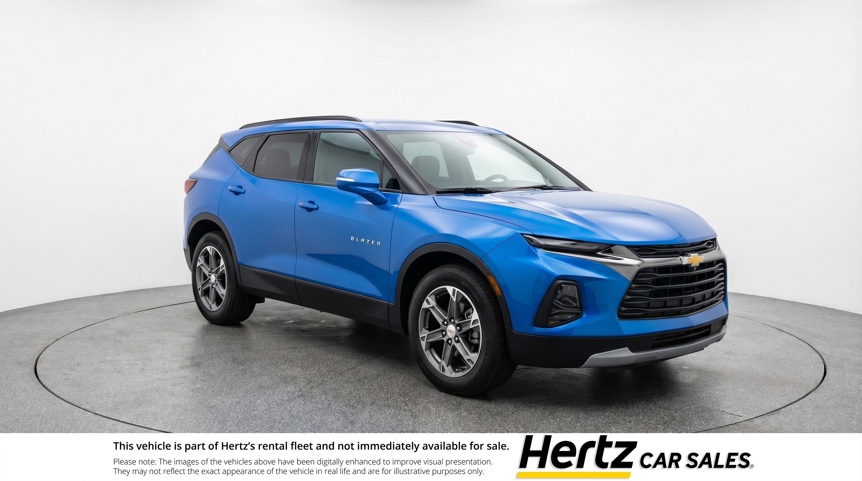 Used 2025 Chevrolet Blazer LT FWD image 1