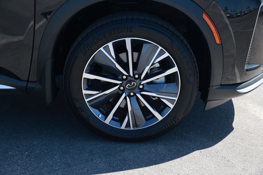 Used 2026 INFINITI QX60 Luxe w/ Cargo Package FWD image 10