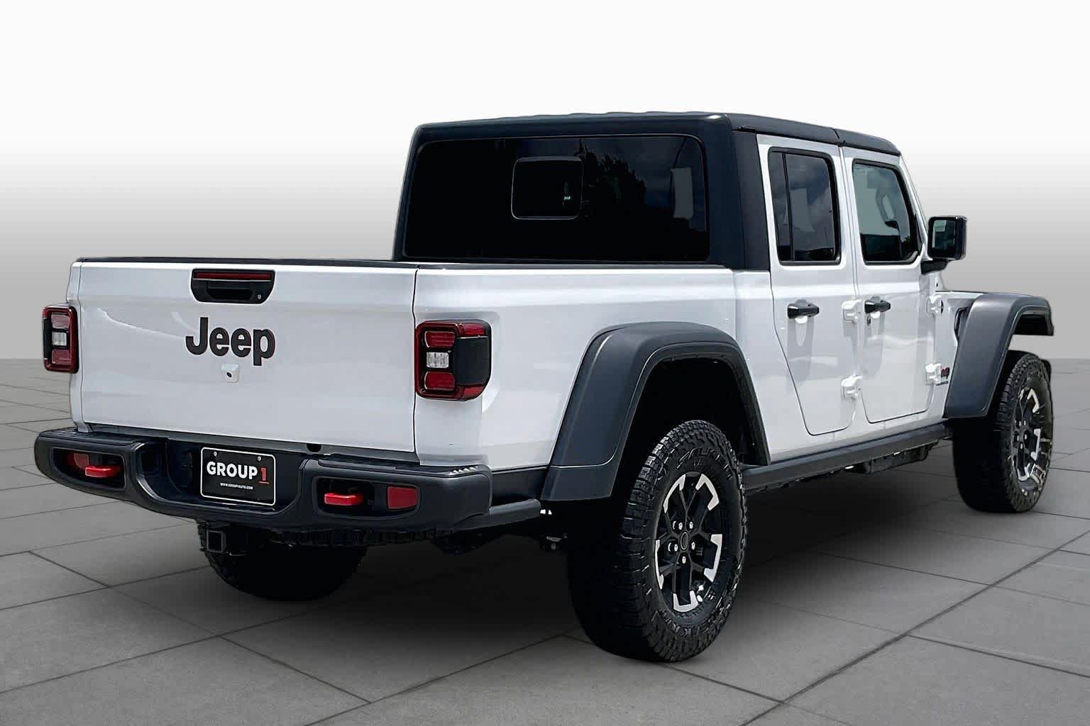 Used 2026 Jeep Gladiator Rubicon AWD/4WD image 12