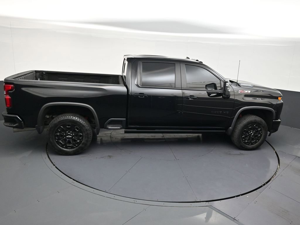 Used 2022 Chevrolet Silverado 2500 LTZ w/ LTZ Plus Package image 18