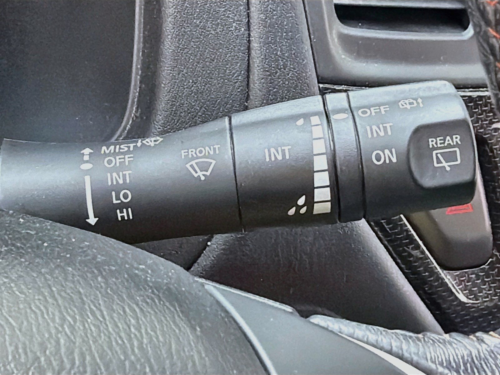 Used 2019 Nissan Pathfinder SL FWD image 48