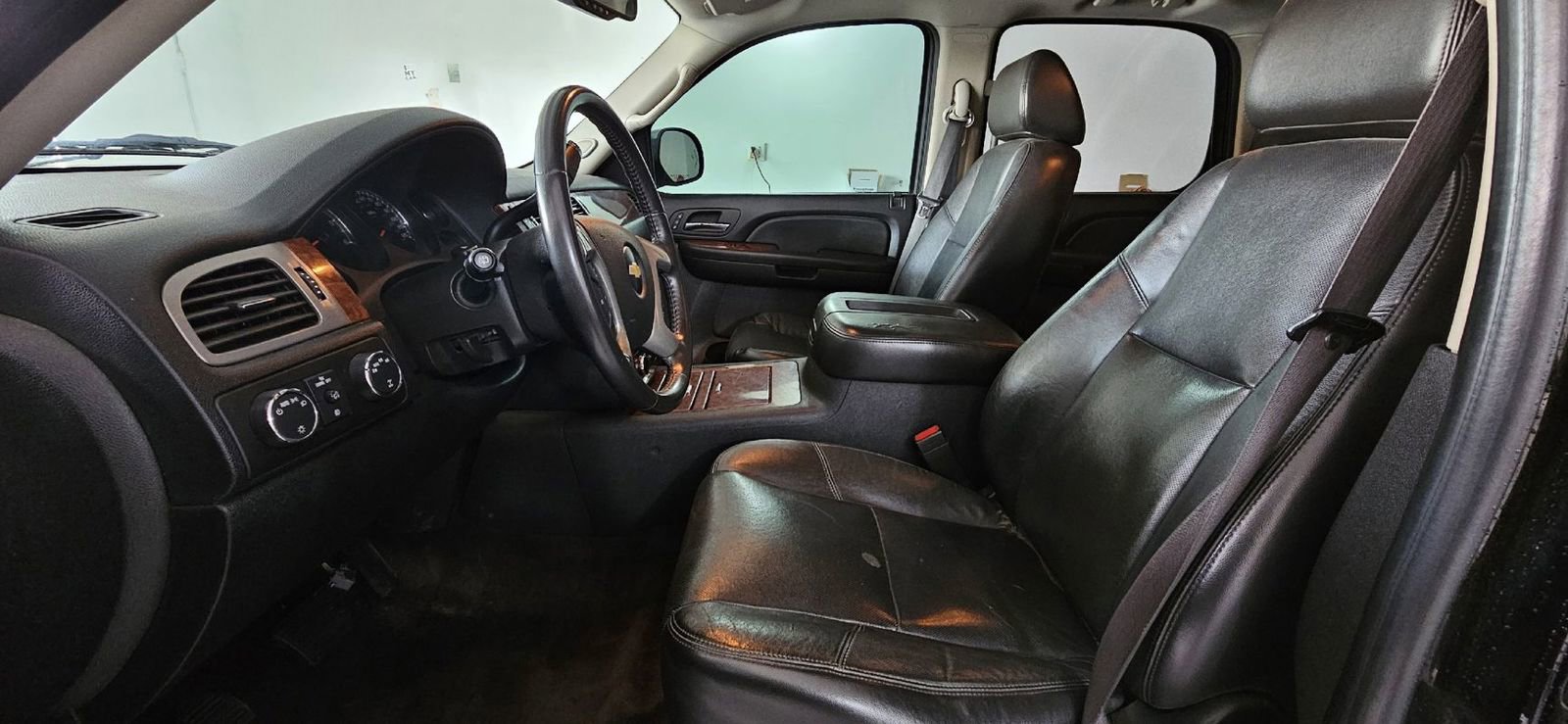 Used 2009 Chevrolet Tahoe LTZ AWD/4WD image 15