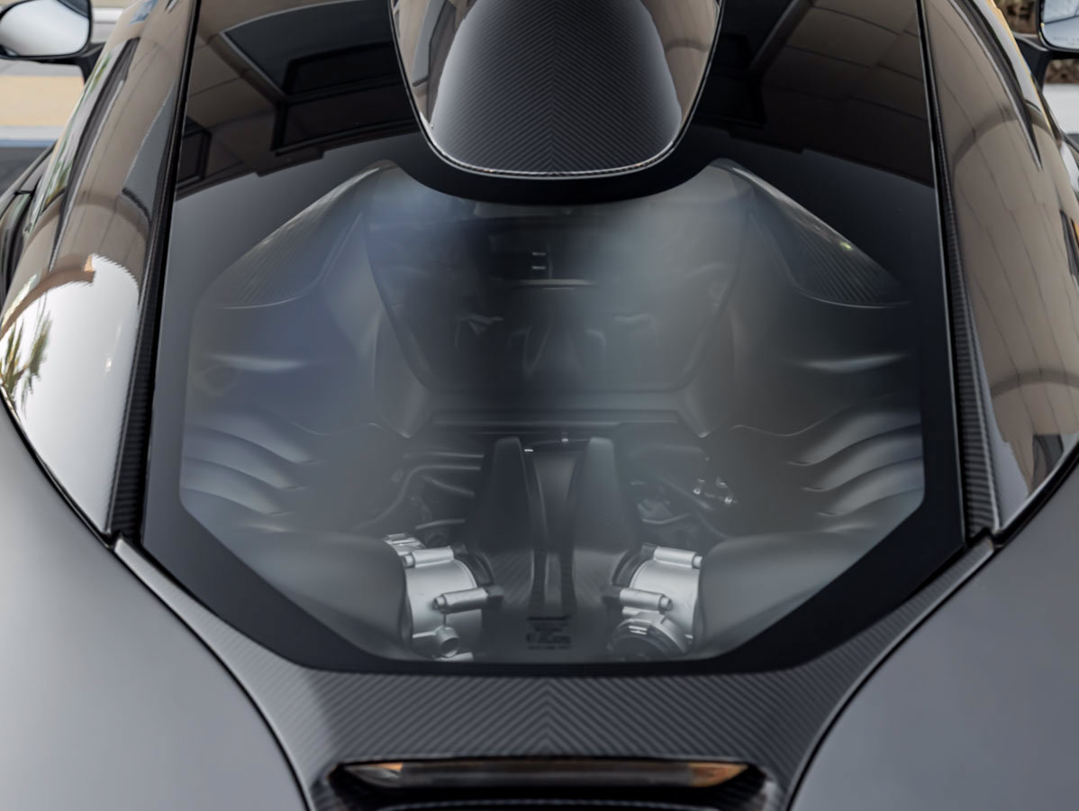 Used 2019 McLaren Senna RWD image 29