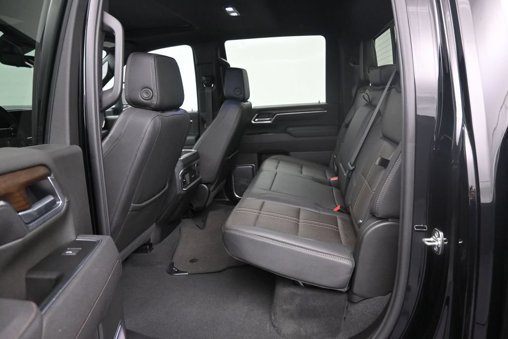 Used 2026 Chevrolet Silverado 3500 High Country w/ High Country Premium Package AWD/4WD image 14