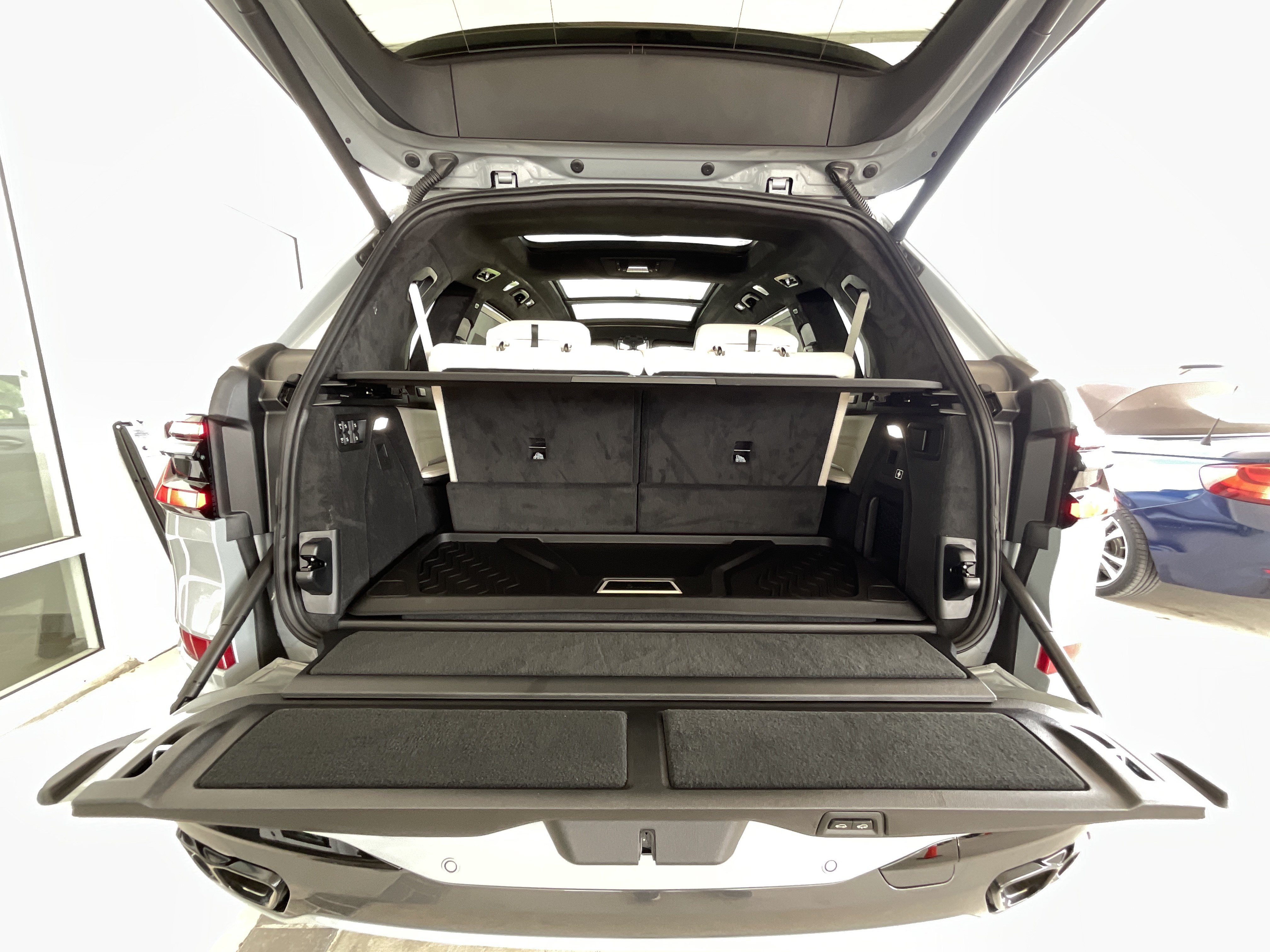 New 2027 BMW X7 M60i AWD/4WD image 31