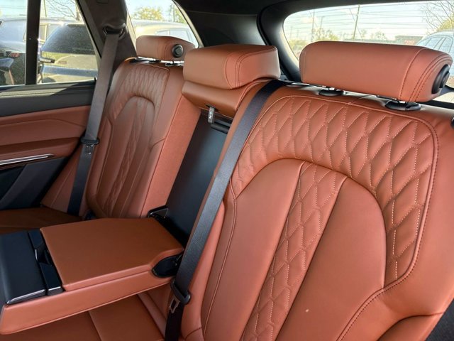 Used 2026 BMW X5 M60i w/ Executive Package AWD/4WD image 15