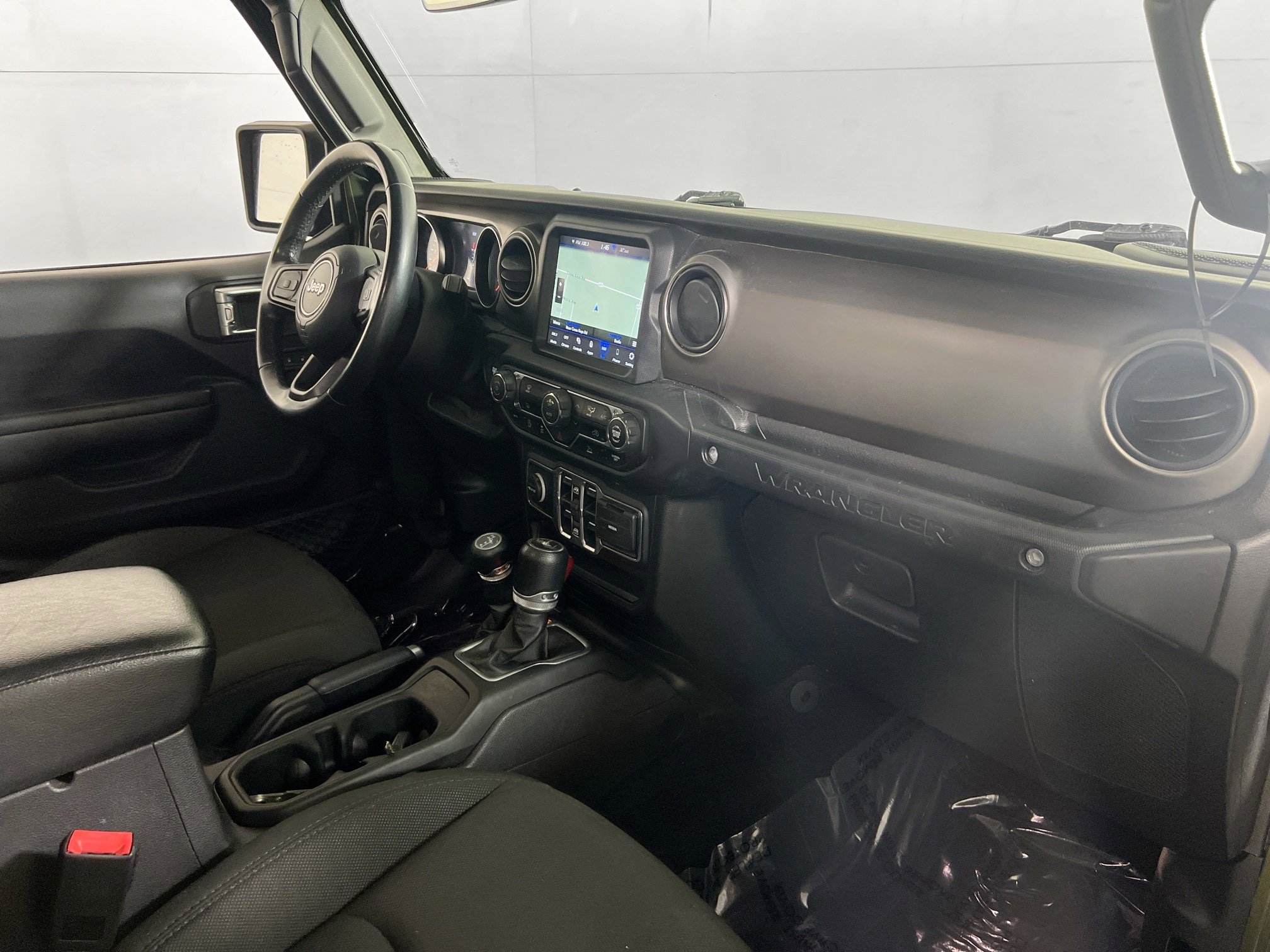 Used 2021 Jeep Wrangler Sport S w/ Sun And Sound Package image 27