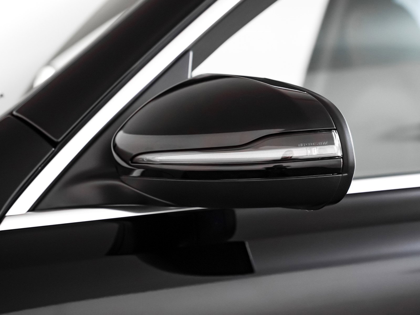 New 2025 Mercedes-Benz GLB 250 4MATIC image 24