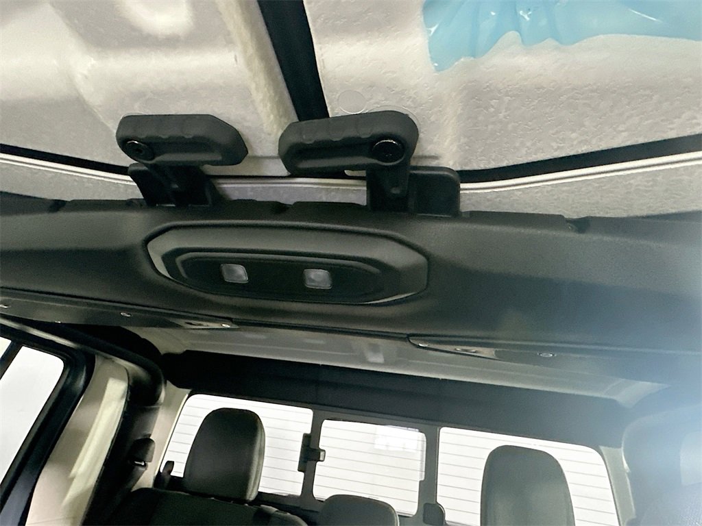 New 2025 Jeep Gladiator Sport image 14