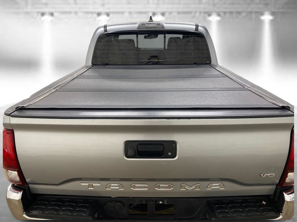 Used 2023 Toyota Tacoma SR5 RWD image 9