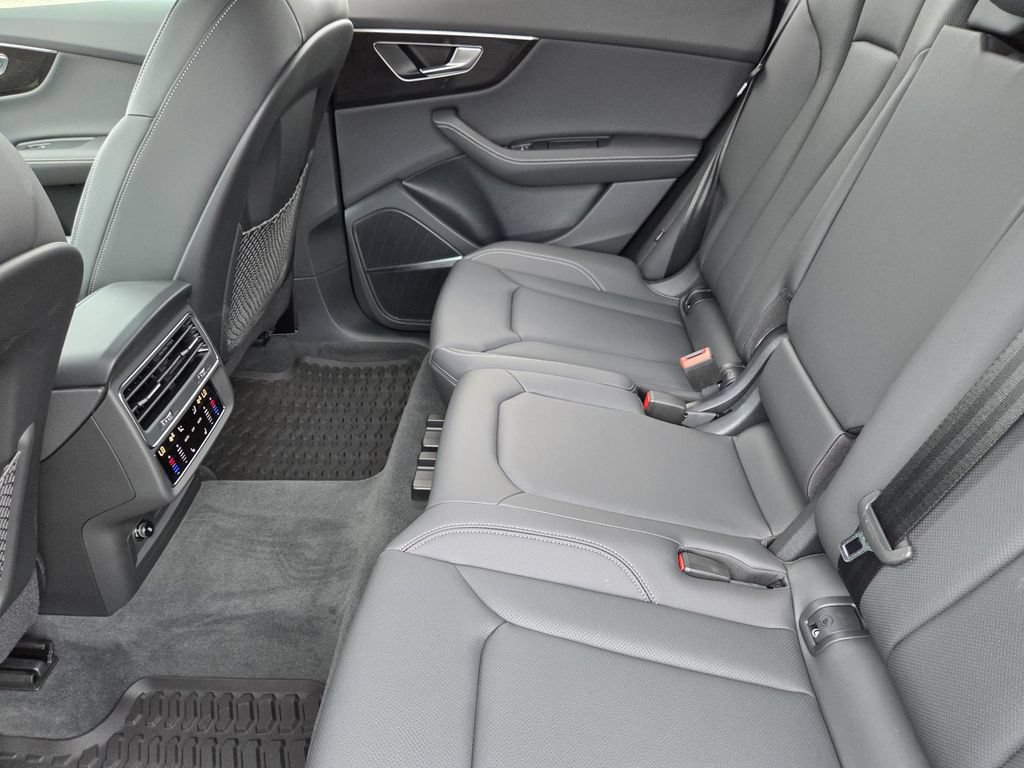 Used 2026 Audi Q8 Premium Plus AWD/4WD image 27