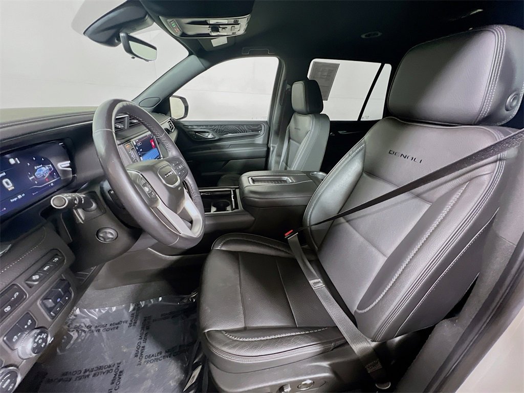 Used 2022 GMC Yukon Denali w/ Advanced Technology Package image 19