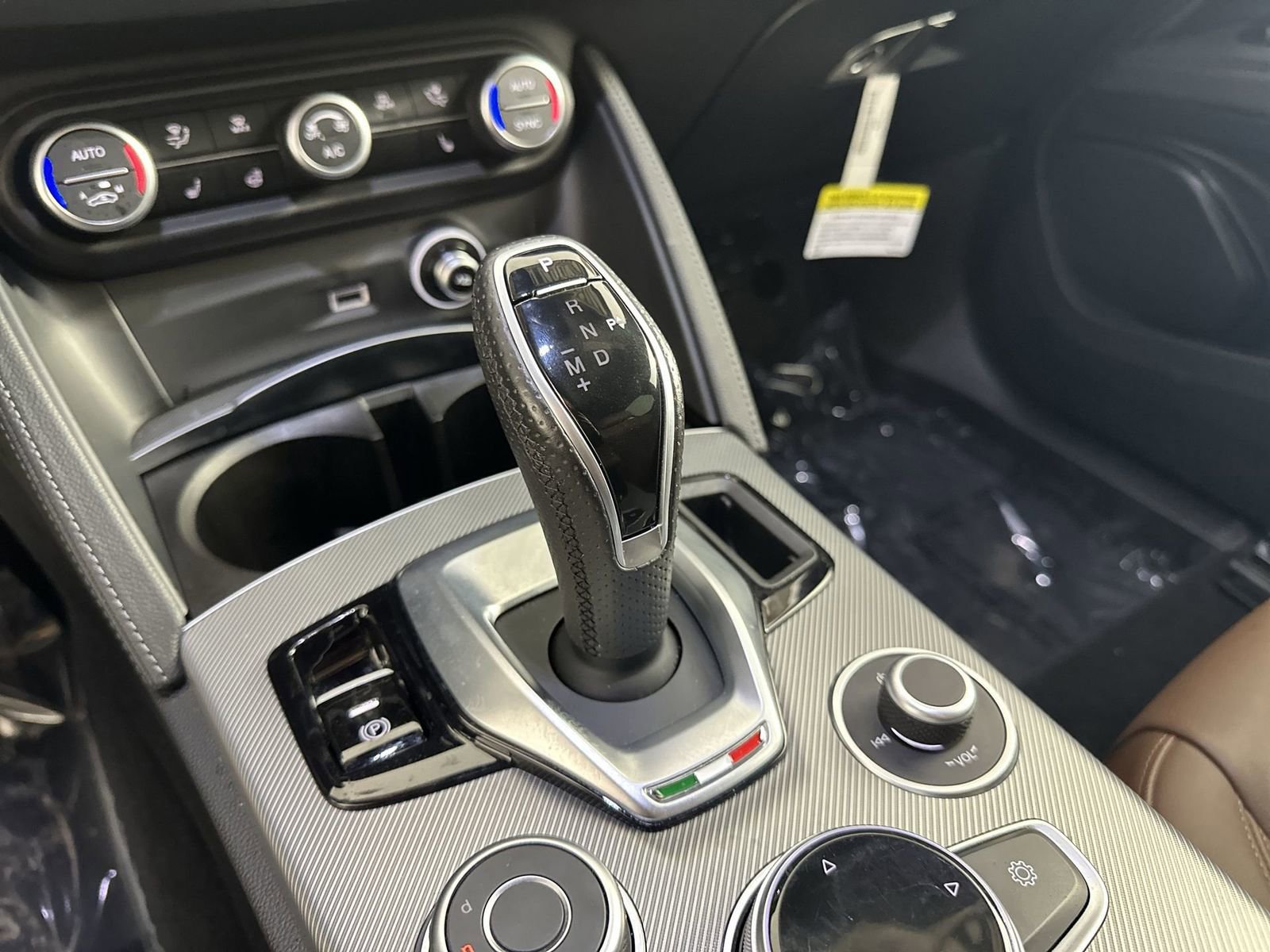 Used 2024 Alfa Romeo Stelvio Ti AWD/4WD image 20