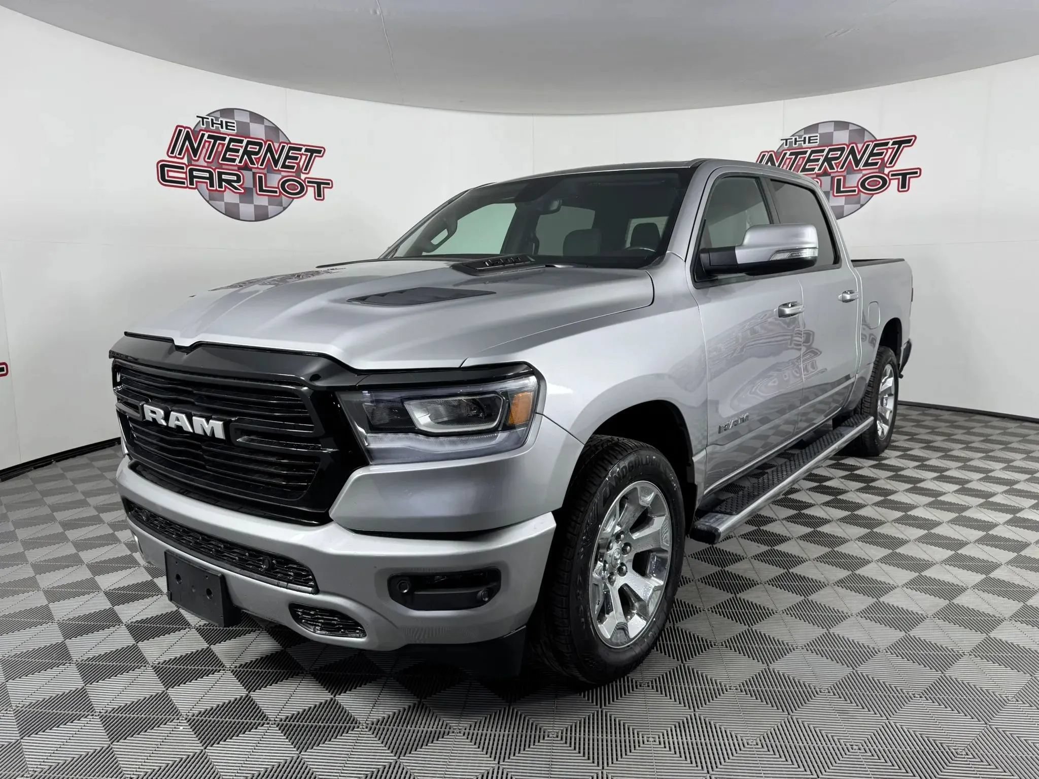 Used 2020 RAM 1500 Big Horn AWD/4WD image 3