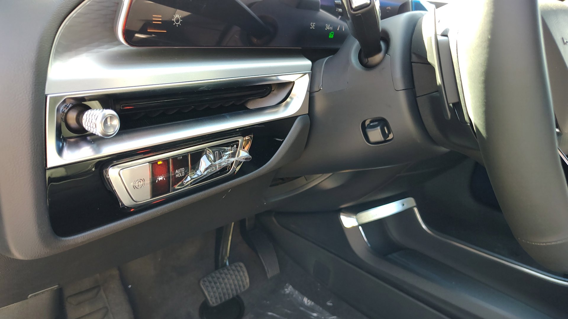 New 2026 Cadillac Lyriq Premium Luxury image 12