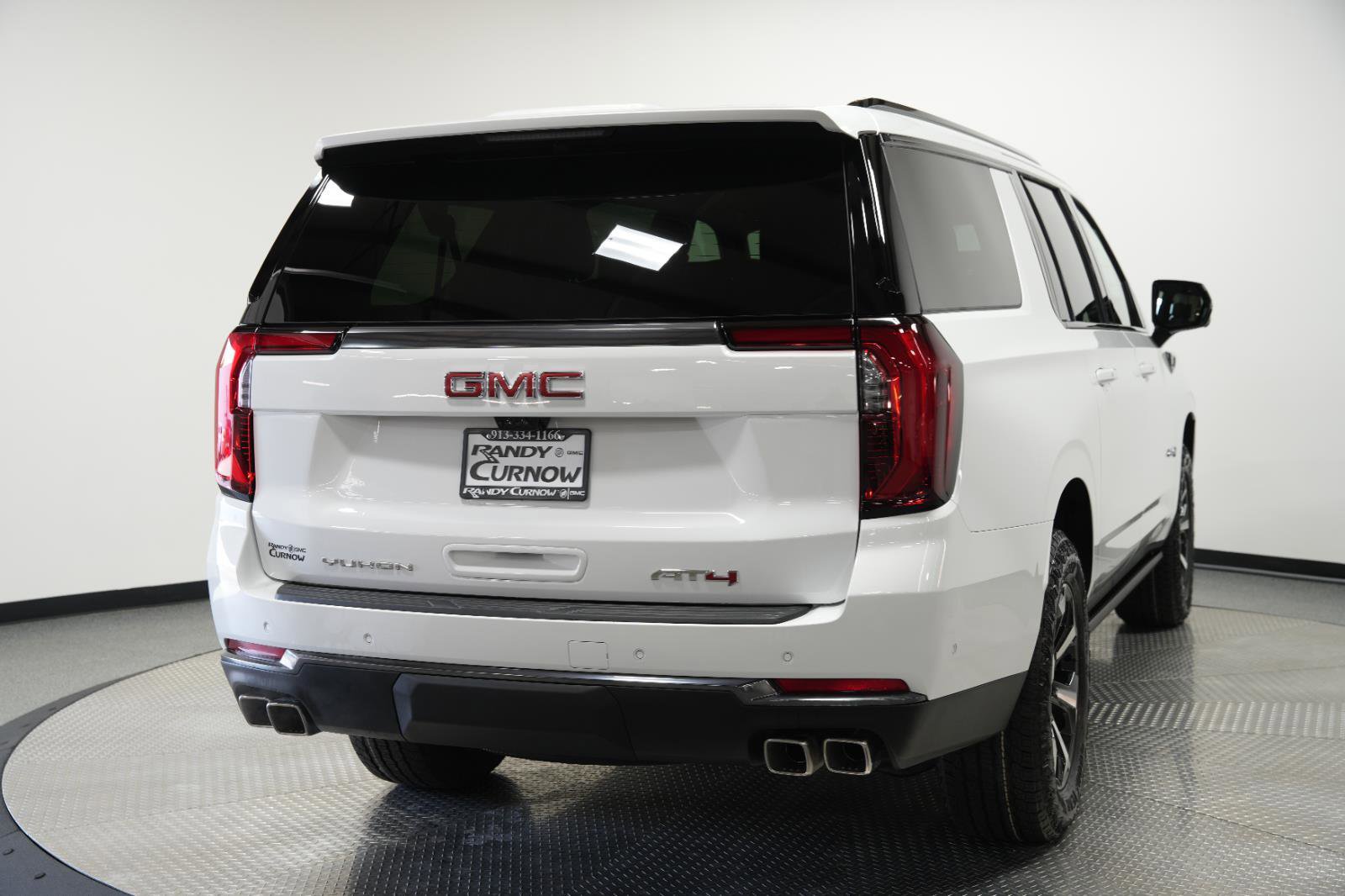 New 2026 GMC Yukon XL AT4 w/ AT4 Premium Plus Package AWD/4WD image 11