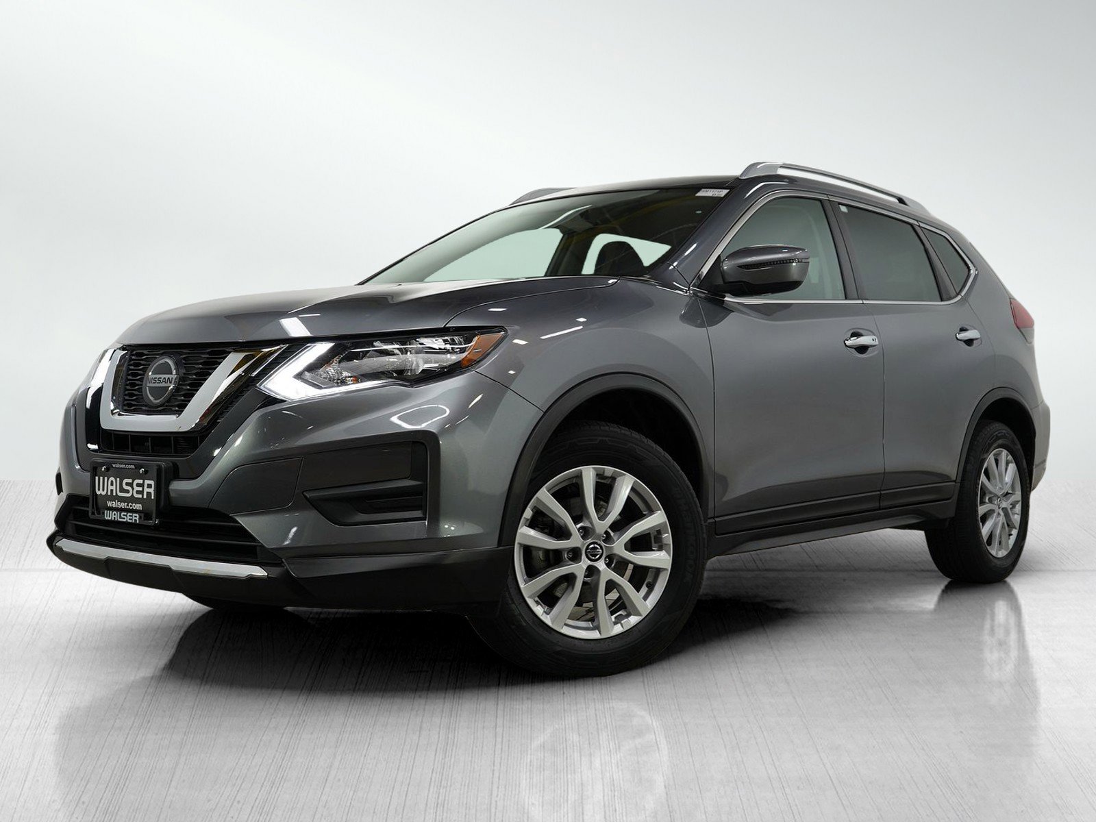 Used 2018 Nissan Rogue SV