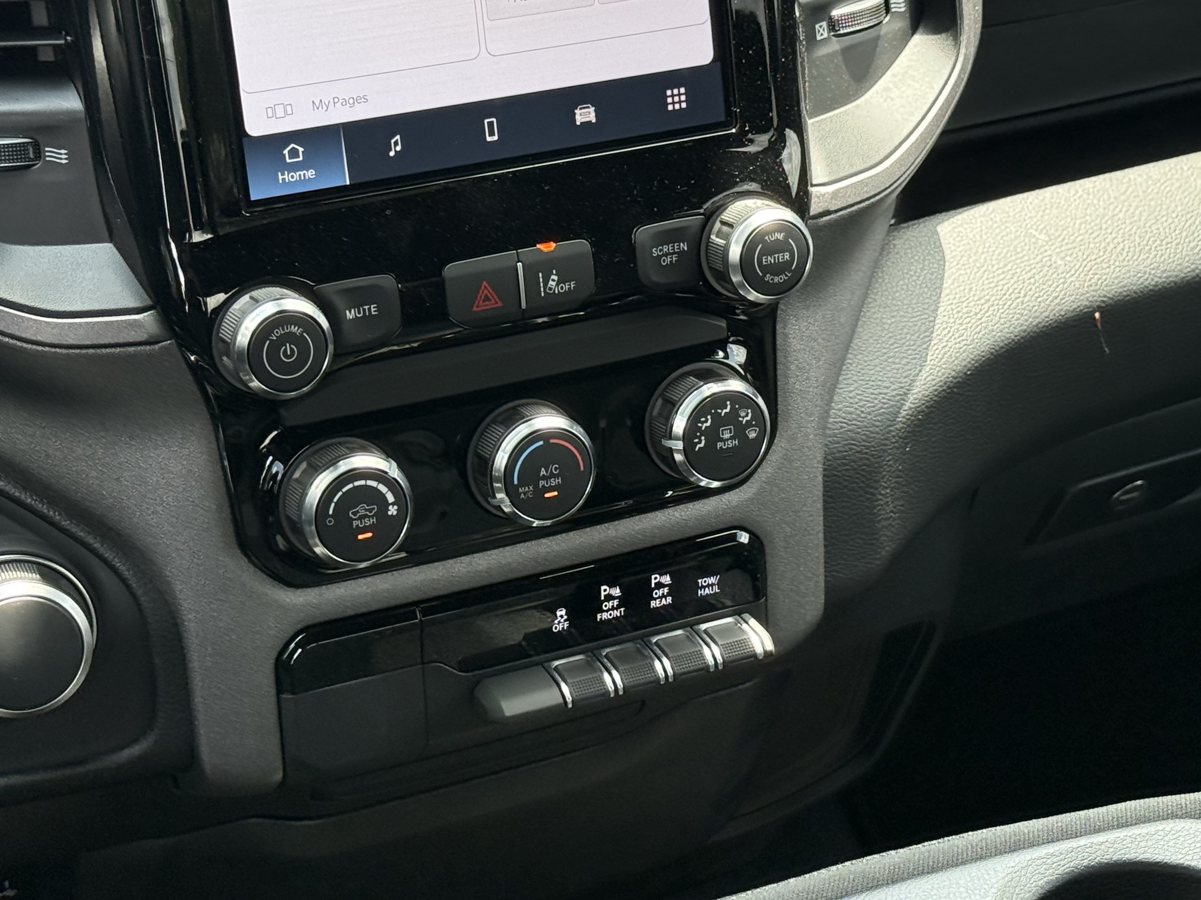 New 2026 RAM 1500 Express RWD image 14
