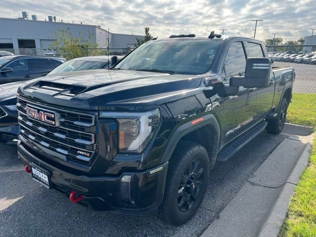 Used 2024 GMC Sierra 2500 AT4 w/ AT4 Premium Plus Package AWD/4WD image 3