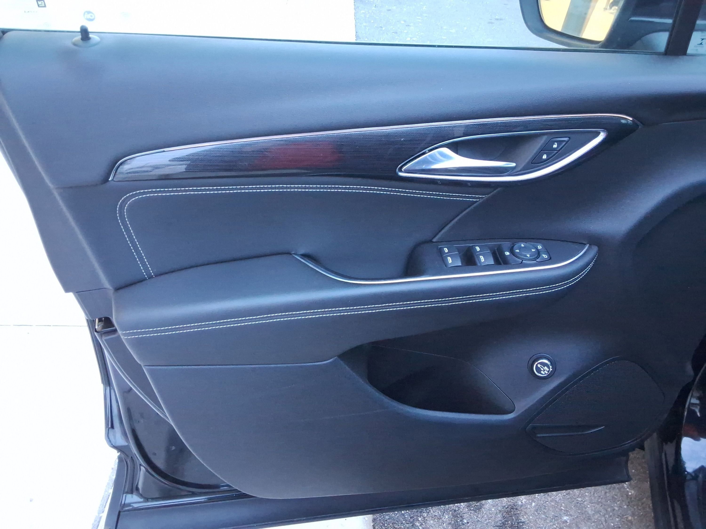 Used 2023 Buick Envision Preferred w/ Premium Seat Package image 20