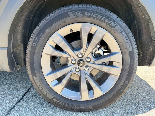 Used 2025 Ford Explorer Active w/ Active Comfort Package AWD/4WD image 29