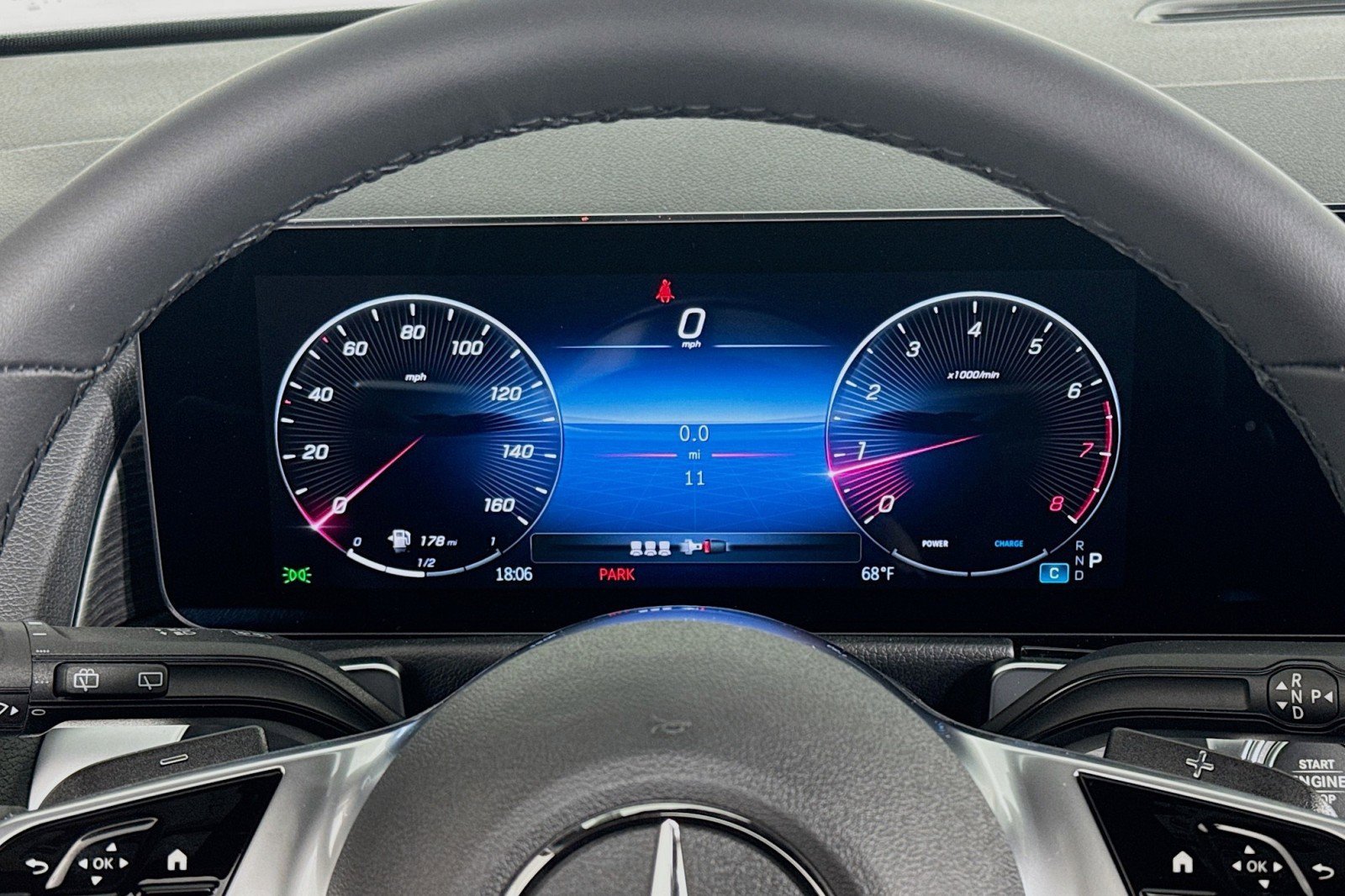 New 2026 Mercedes-Benz GLB 250 image 18