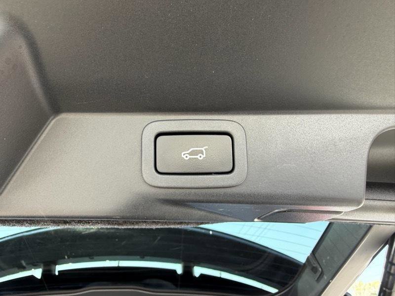 Used 2019 Land Rover Range Rover Sport HSE AWD/4WD image 36