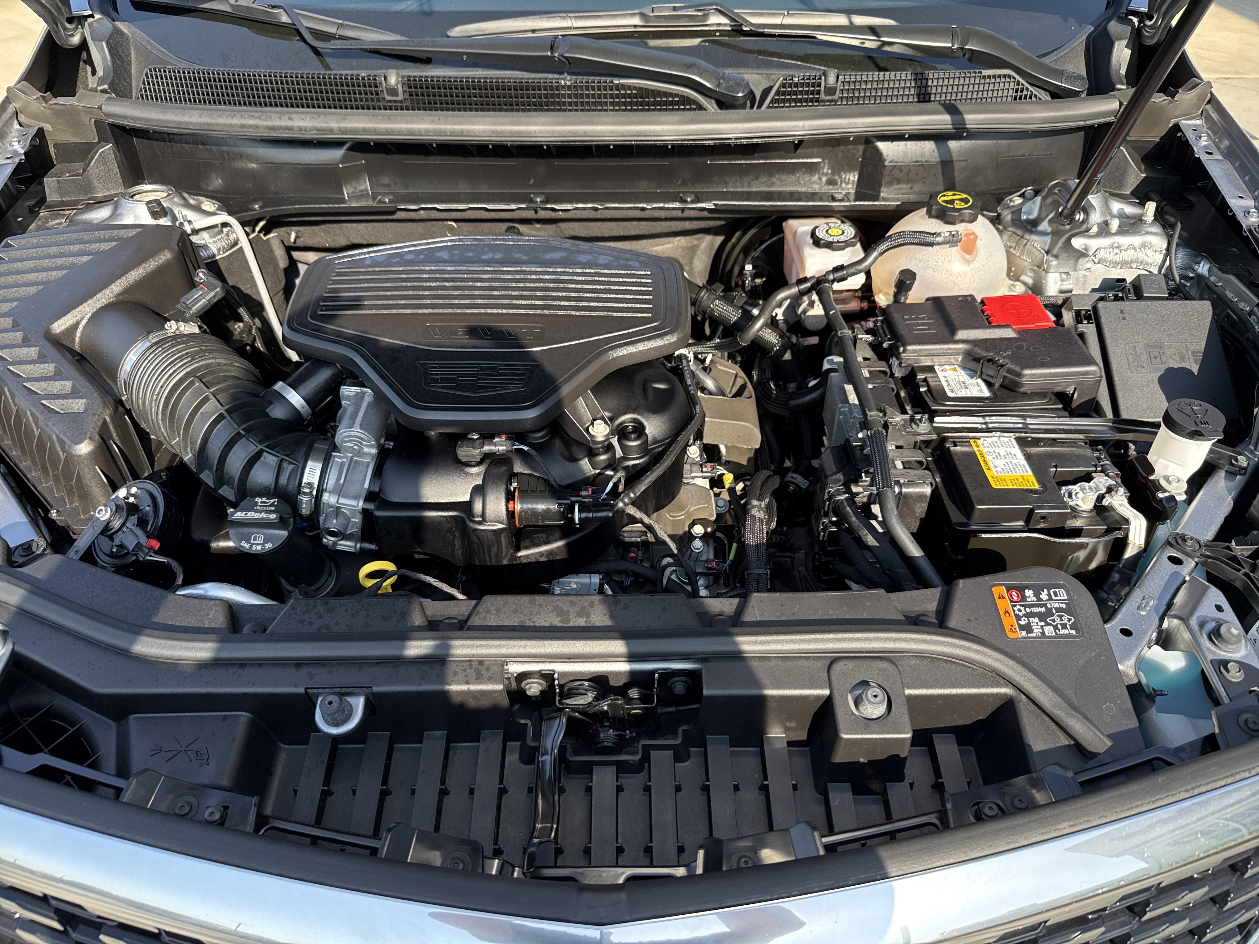 Used 2025 Cadillac XT5 Premium Luxury w/ Technology Package AWD/4WD image 35