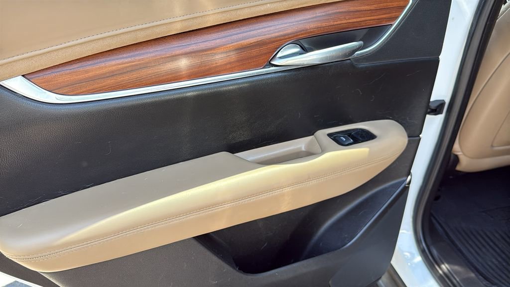 Used 2019 Cadillac XT5 Platinum AWD/4WD image 27