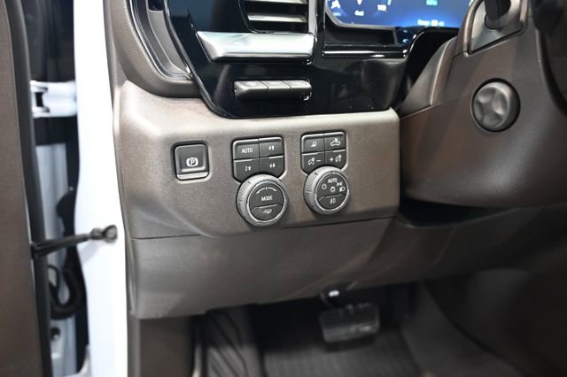 New 2026 Chevrolet Silverado 1500 LTZ w/ LTZ Premium Package AWD/4WD image 27