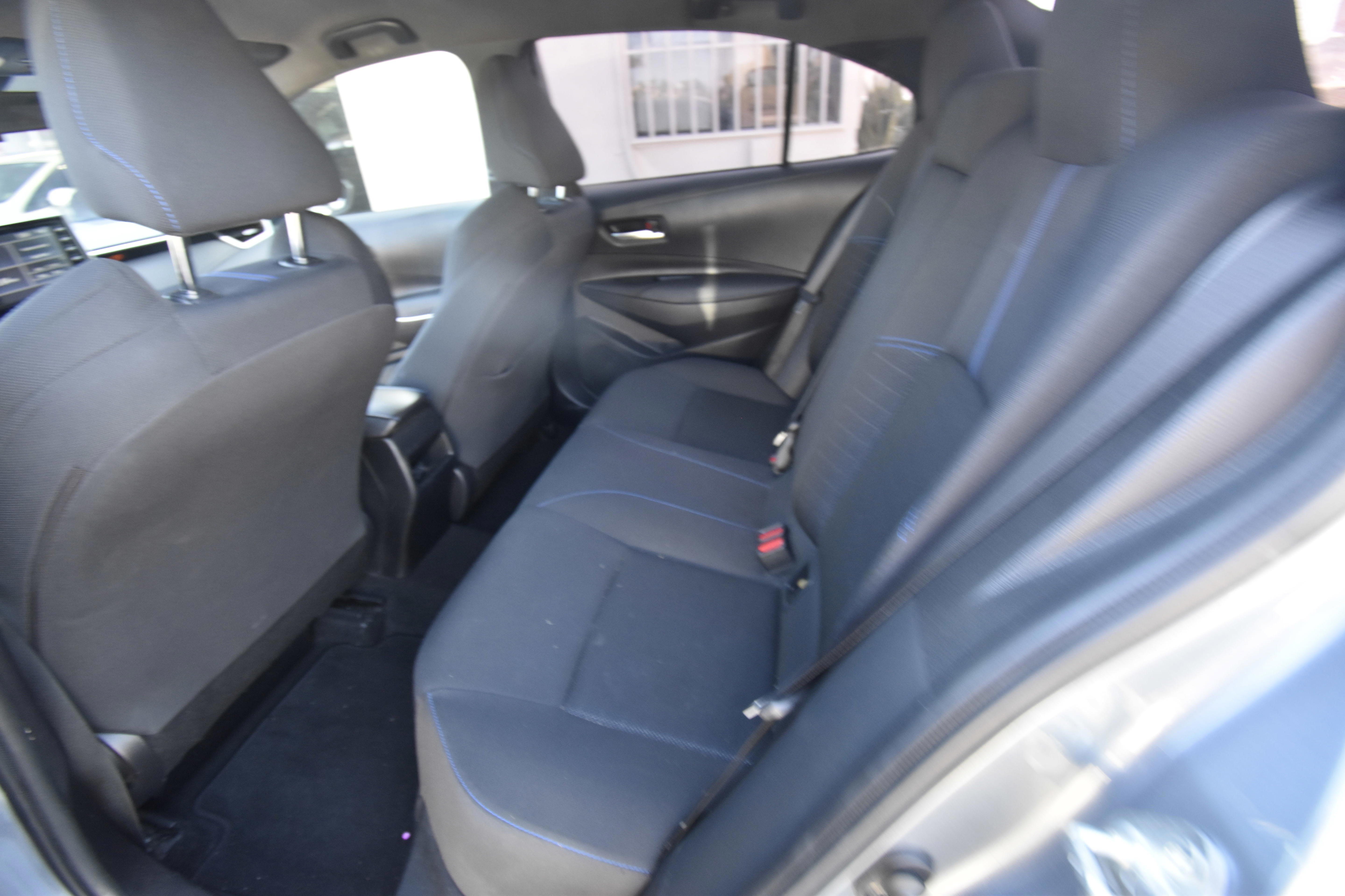 Used 2021 Toyota Corolla SE w/ Carpet Mat Package (TMS) FWD image 9